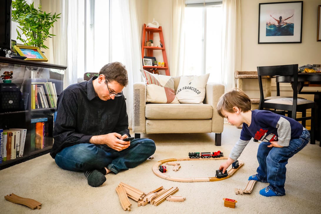 screen-distraction-1724